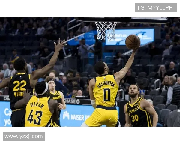 金州勇士队主场不敌印第安纳步行者队,库里三分球失准,勇士队进攻低迷致步行者收获赛季首胜 金州勇士队主场不敌印第安纳步行者队,库里三分球失准,勇士队进攻低迷致步行者收获赛季首胜